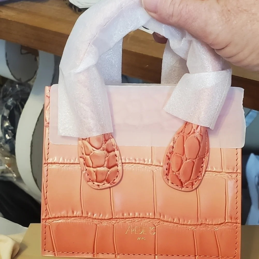APEDE MOD EMBOSSED LEATHER MINI BAG. NWT PINK Crocodile print - Picture 6 of 16